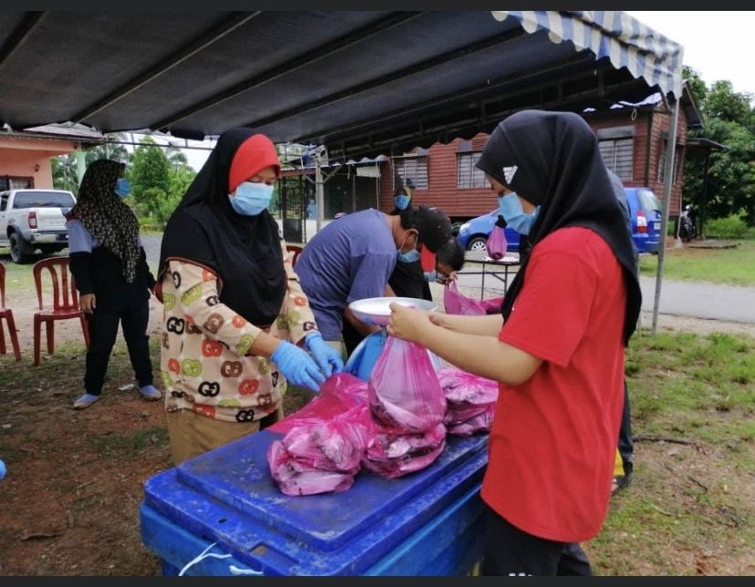 4,725 kg ikan segar percuma diagih di Bukit Melawati