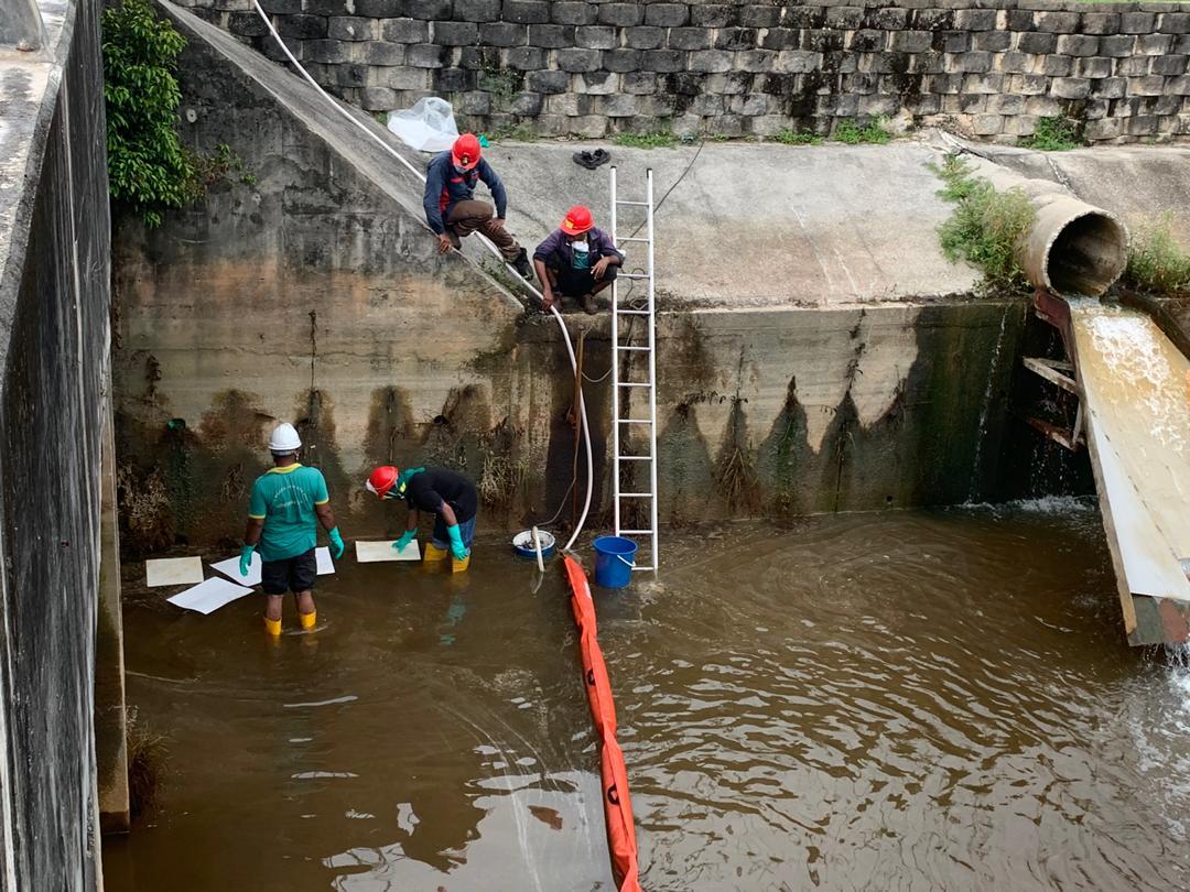 Ops Sumber Air spots oil spill in Sungai Langat, no water disruption