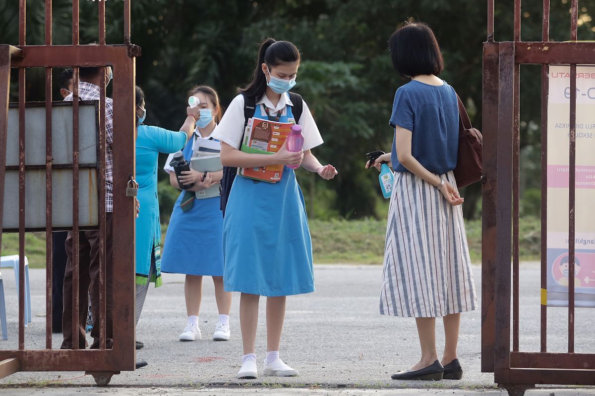 Teachers who reject vaccinations won't be allowed to teach