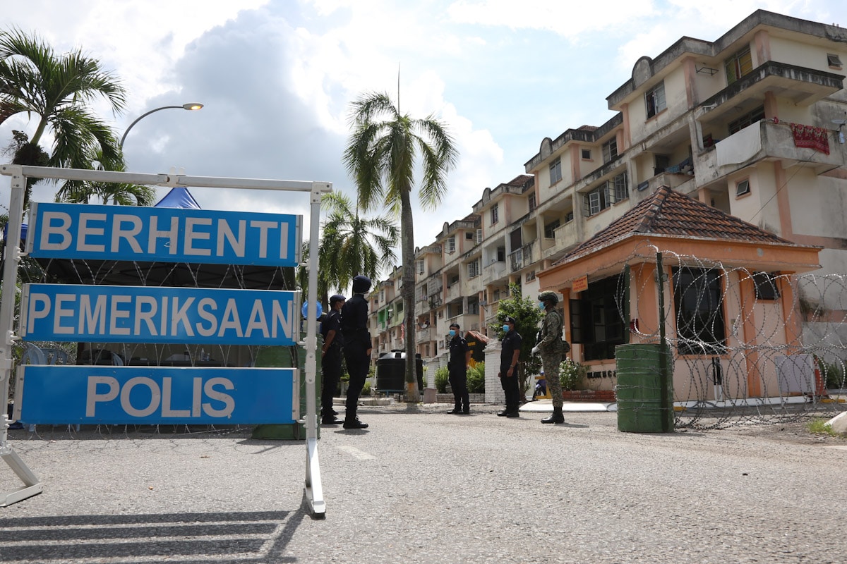 Selangor immigration raids Taman Langat Utama, Taman Langat Murni