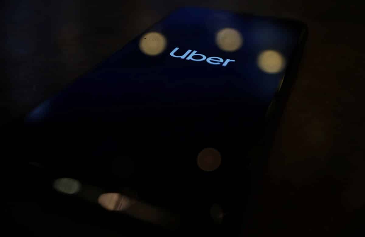 California wants judge to classify Uber, Lyft drivers as employees