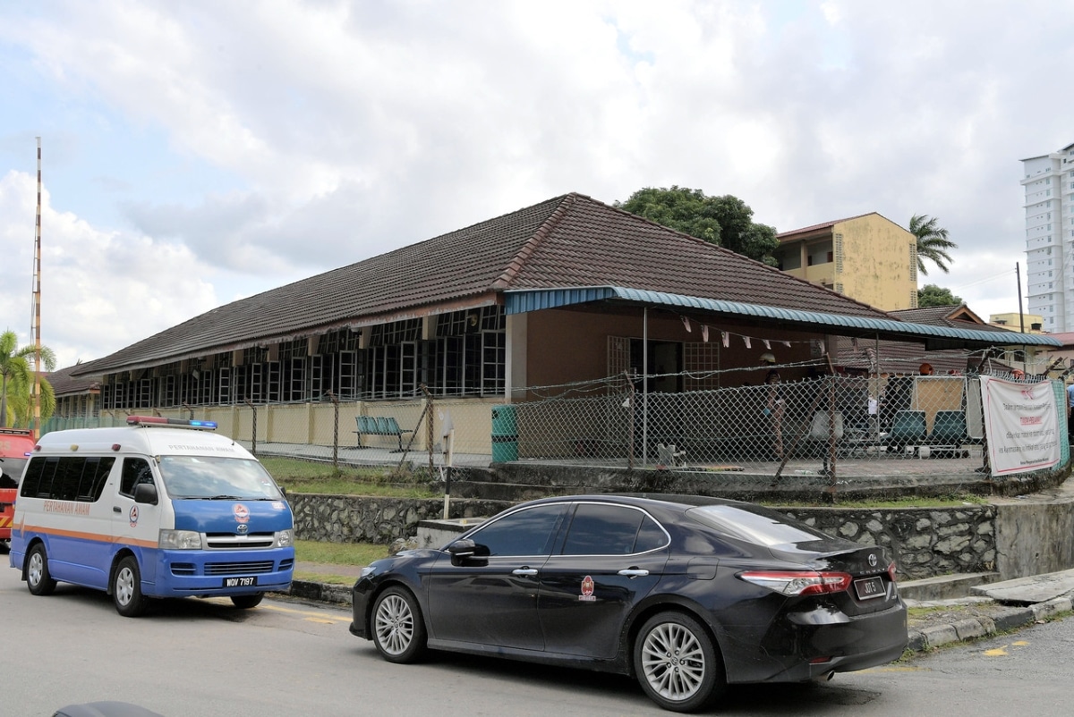 24 ward patients from Sultanah Aminah Hospital evacuated to safety