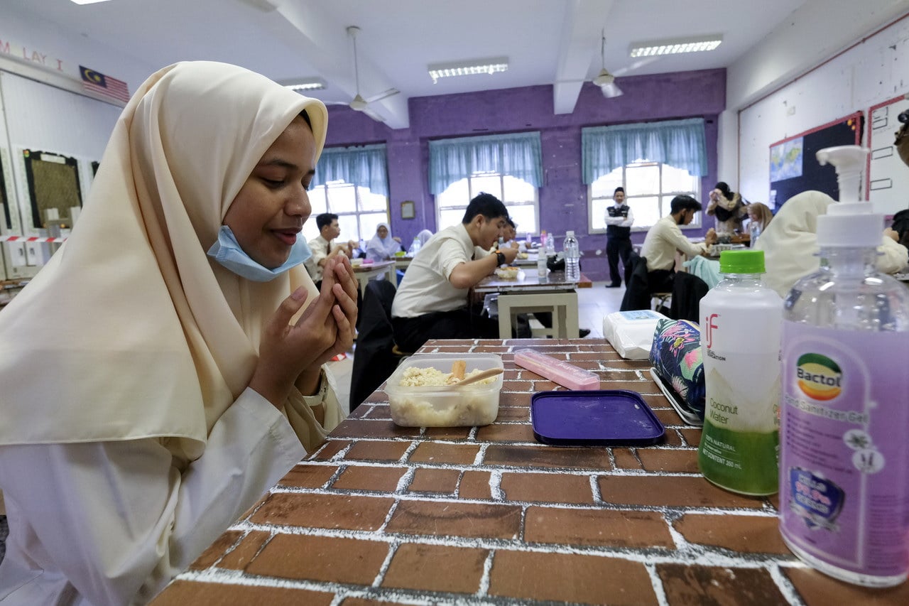 Pelajar tingkatan 4, 6, asrama kembali sekolah 15 Julai