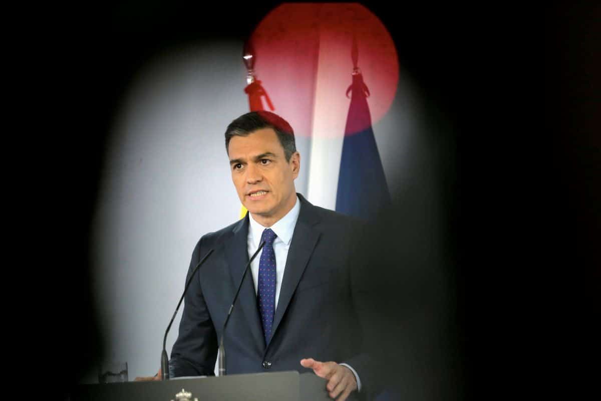 Spain says PM off to Africa, EU's list of safe nations ready soon