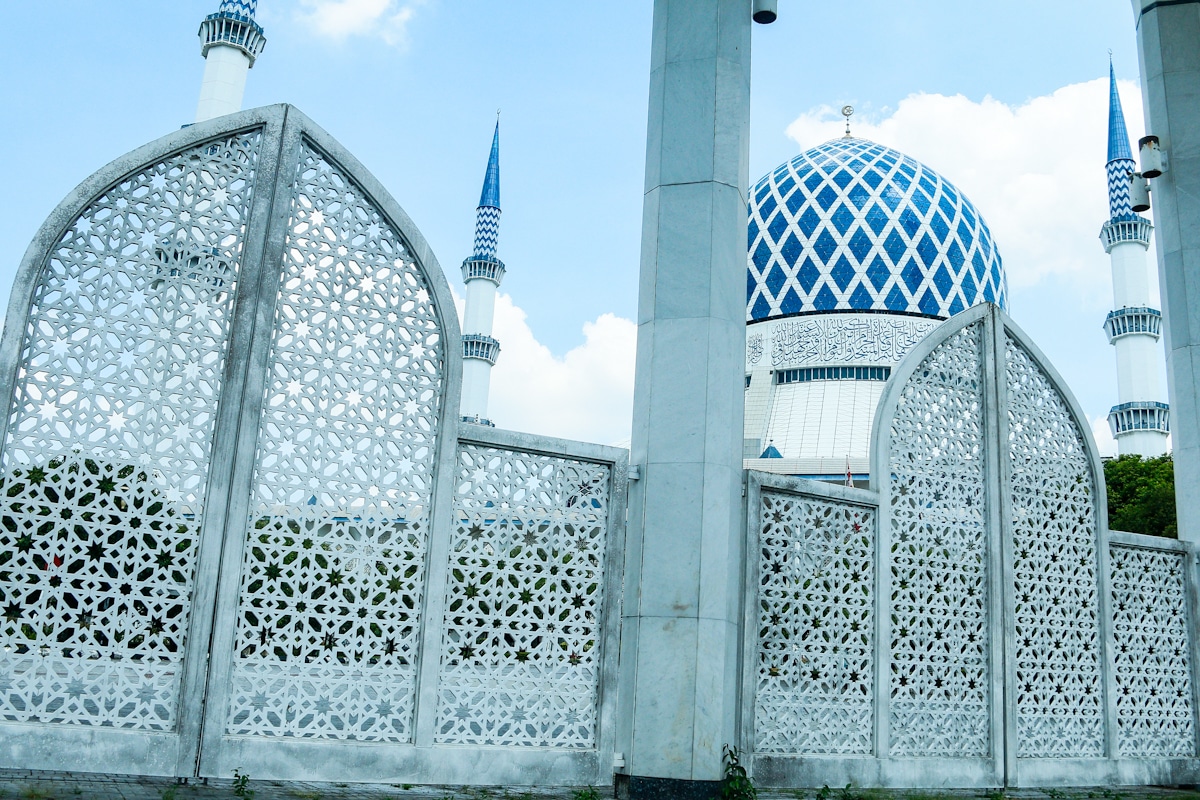More mosques open for daily, Friday prayers, number of attendees increased — Sultan of Selangor