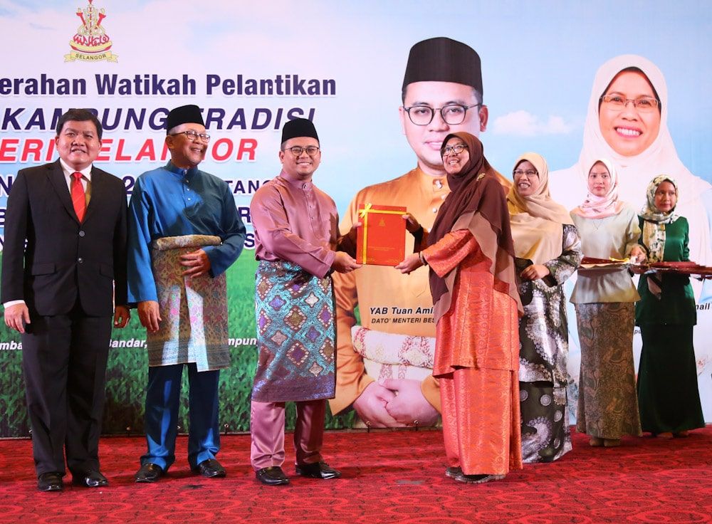 Ketua kampung wanita tunjuk prestasi baik, tolak cabaran emosi