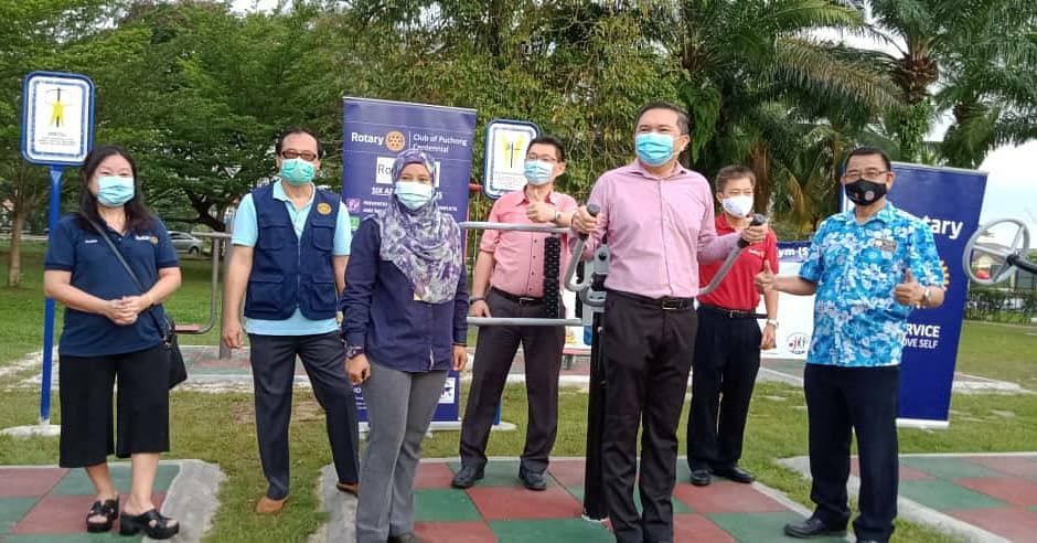 黄思汉偕蒲种扶轮社  增宏愿花园公园户外健身器