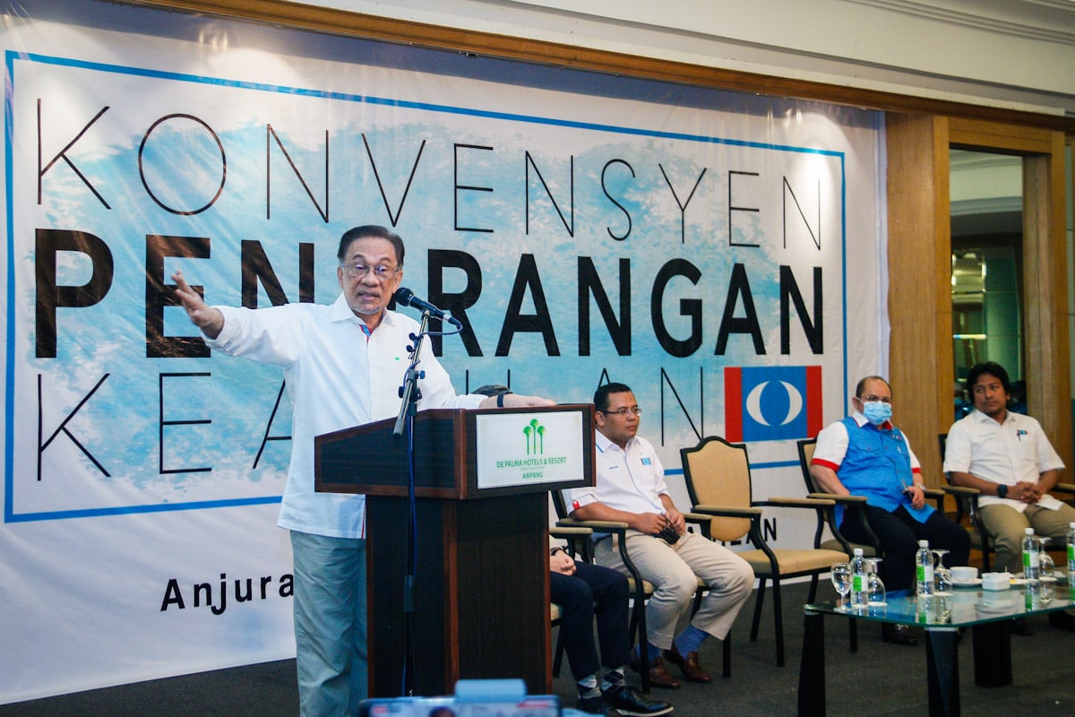PRK Slim: PAKATAN runding dengan kumpulan Tun Mahathir