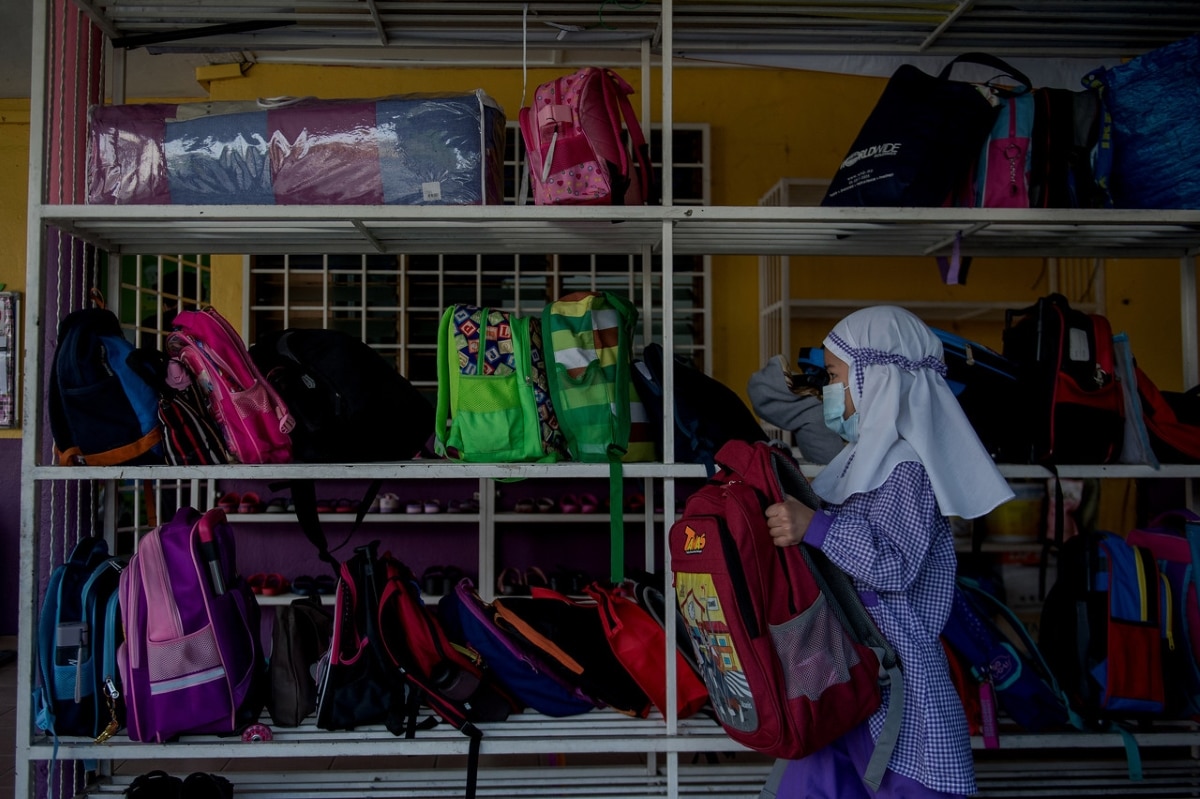 Heavy school bags: Education Ministry to conduct detailed study, draft holistic solution