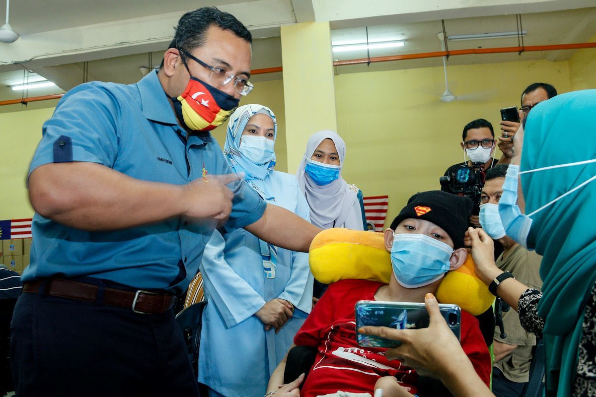 Selangor Food Bank helps urban poor affected by Covid-19