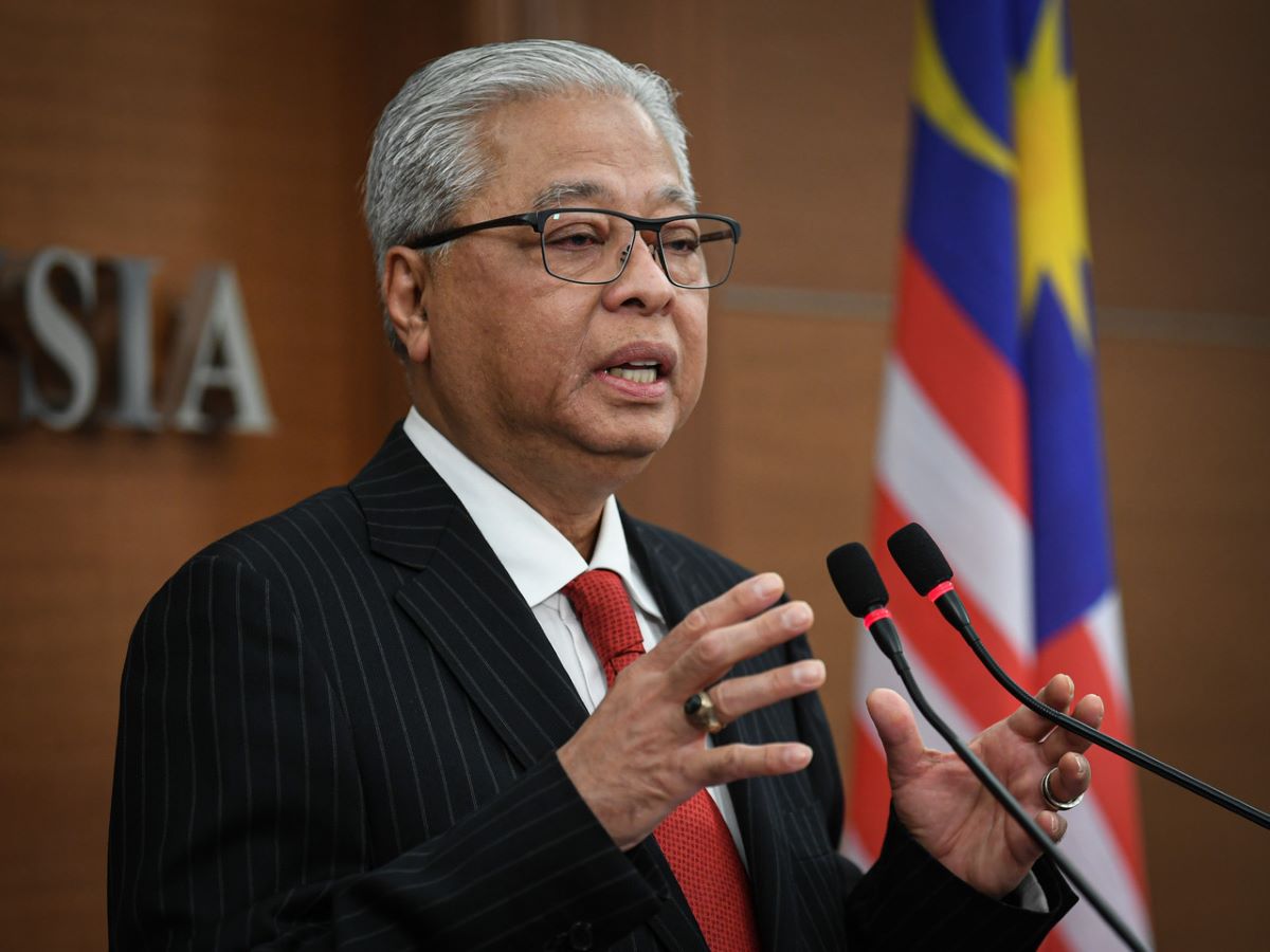 Children below 12 can share room with parents in quarantine stations — Ismail Sabri