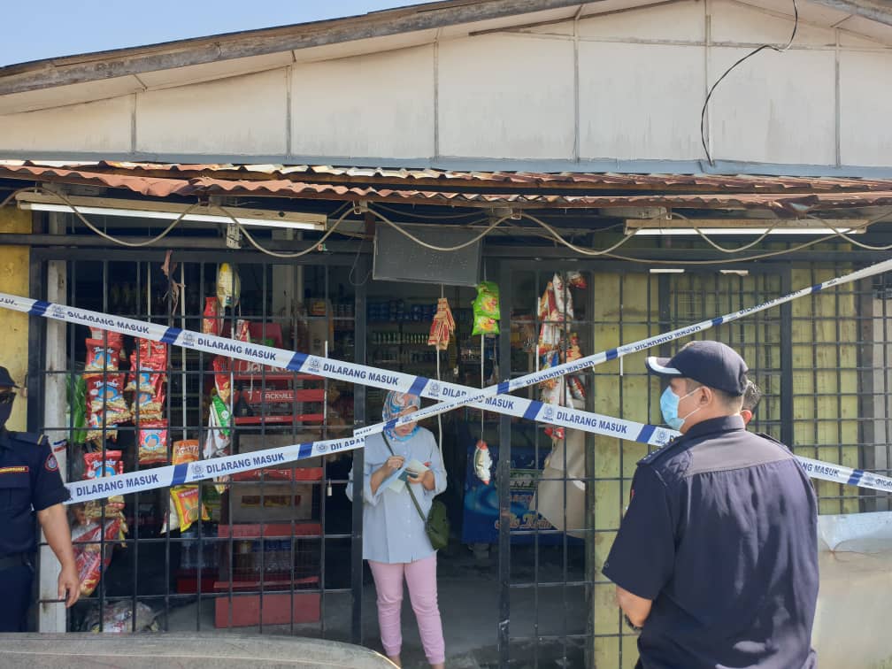 Upah pekerja asing, MBSA sita dua kedai runcit di Paya Jaras