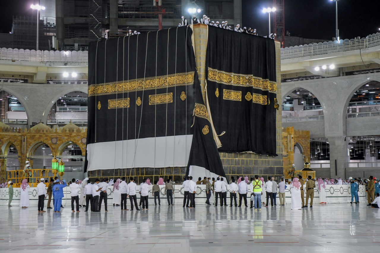 Kiswah Kaabah dinaikkan, tanda persiapan musim haji