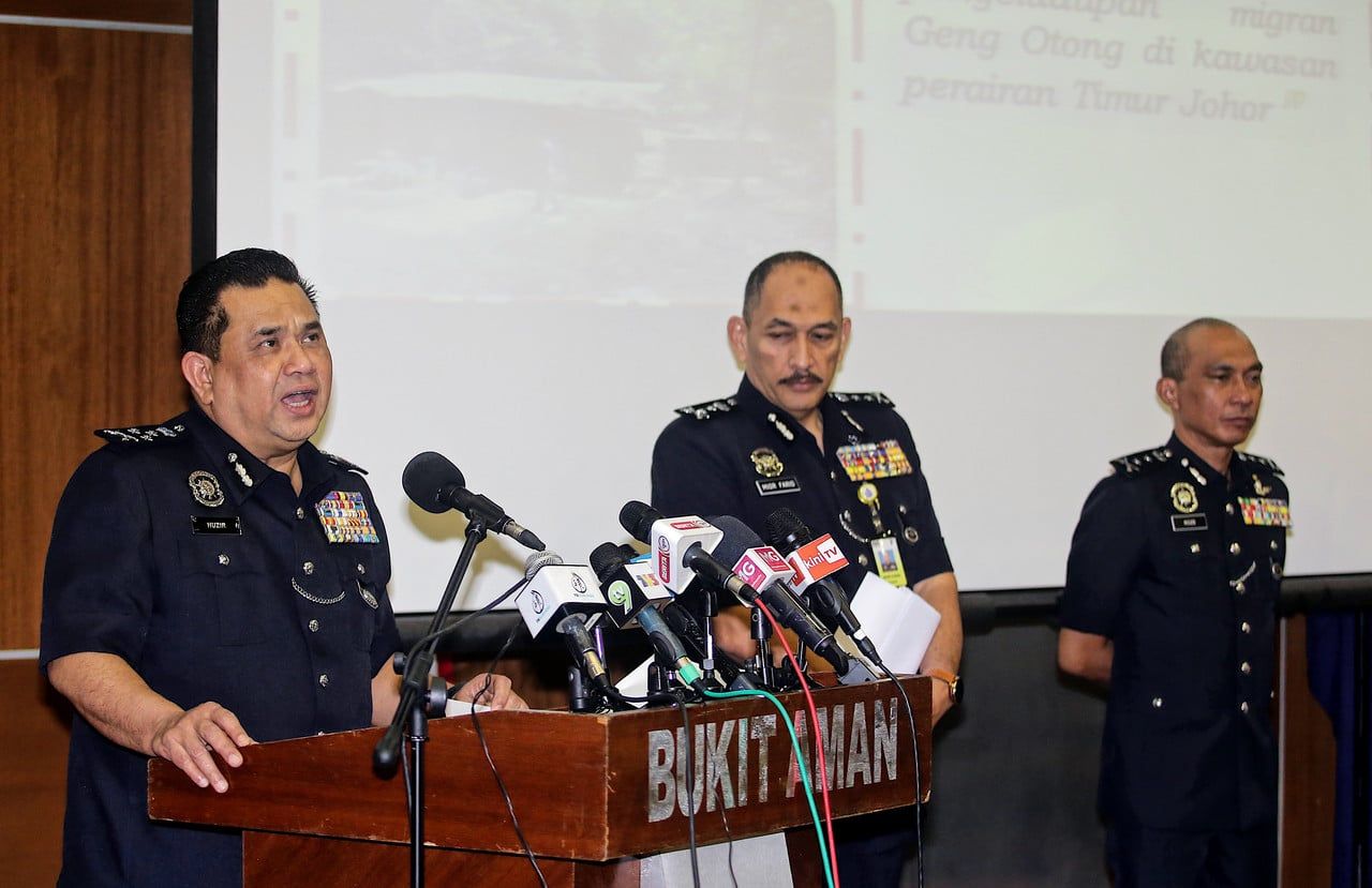 Buku hina Jata Negara, polis rampas 313 naskhah belum terjual