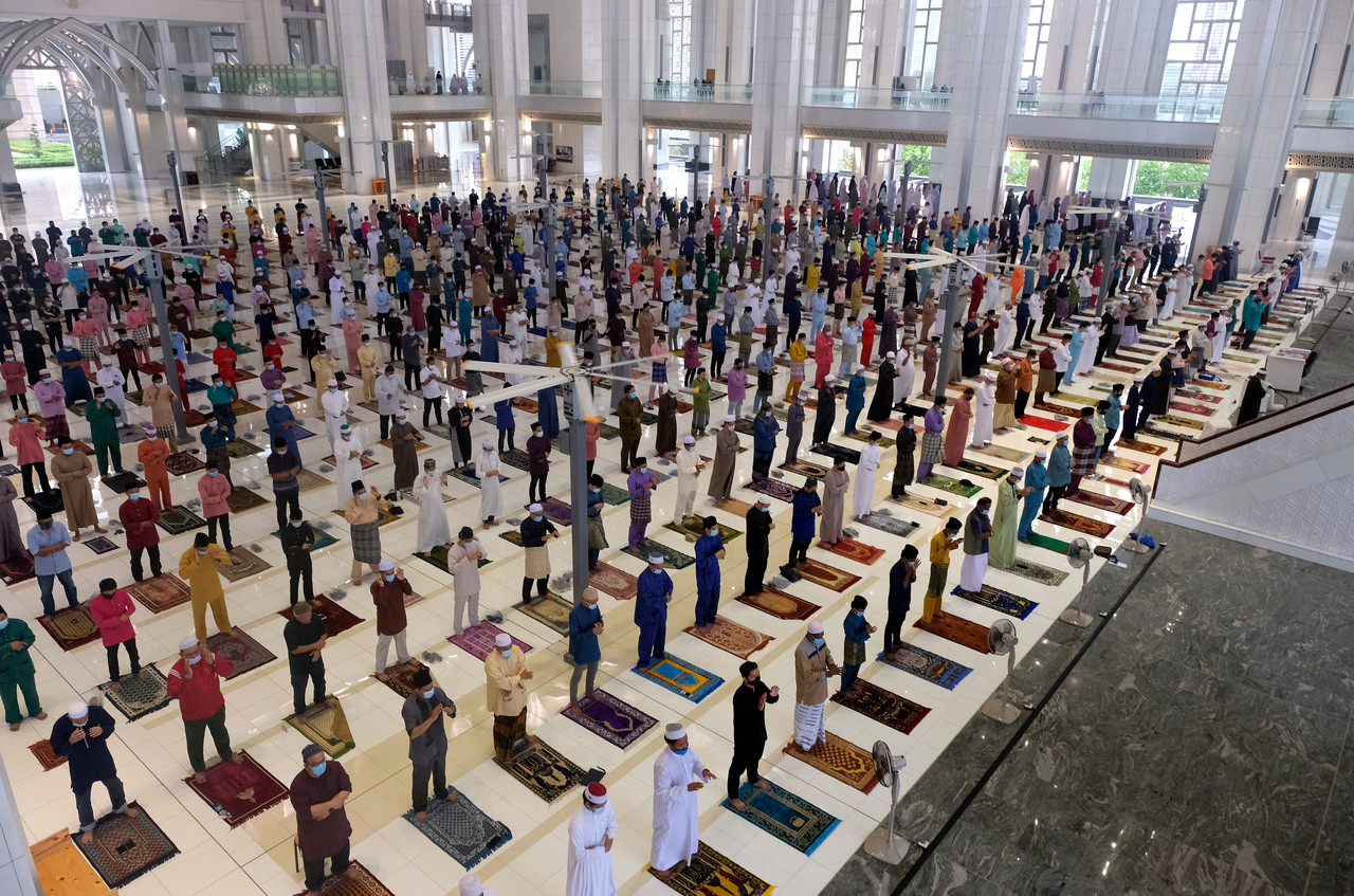 Jais kesan jemaah langgar SOP, dirikan solat Jumaat tanpa kebenaran