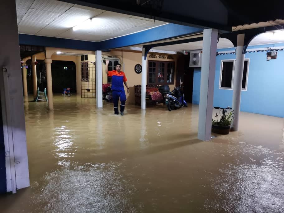 80 mangsa banjir kilat di Hulu Langat dipindahkan