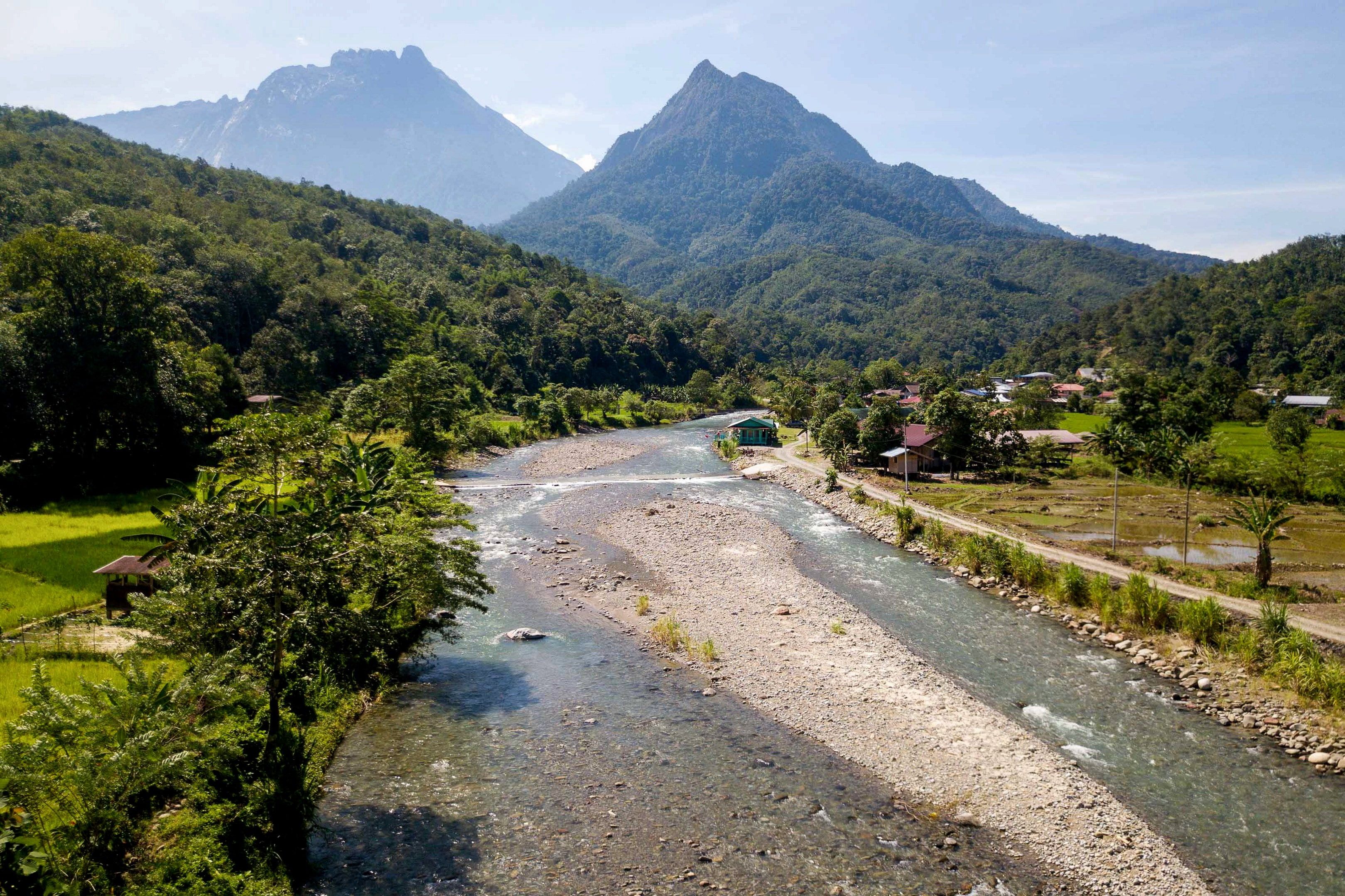 Mendaki puncak Kinabalu dengan normal baharu