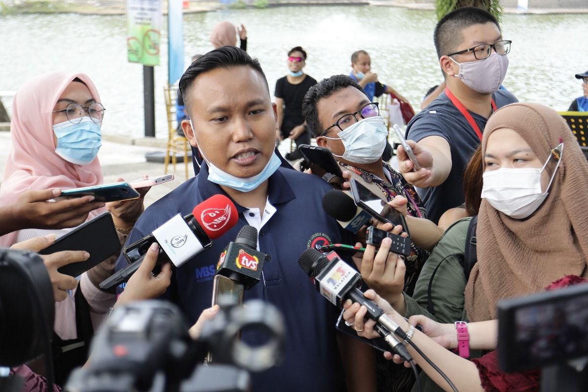 Halang lalu lintas, MBSA sita barang niaga di Sungai Buloh