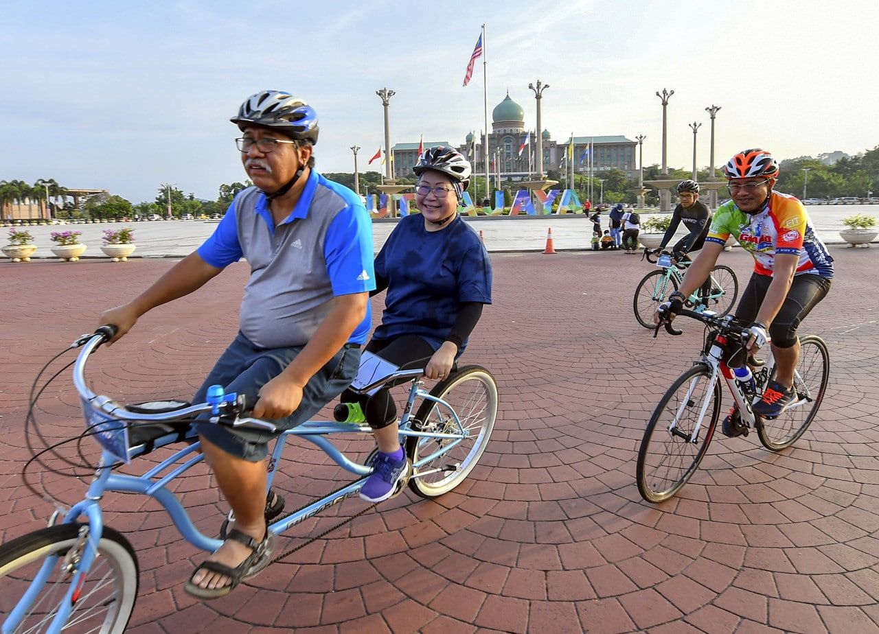 Ingkar kuarantin: Polis ambil tindakan, KKM hanya nasihat