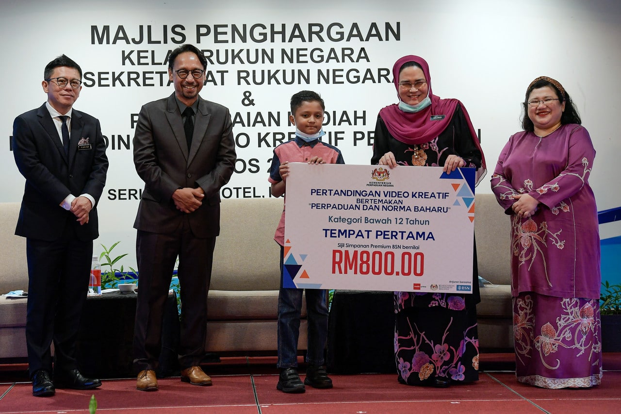 Kerajaan kaji kembalikan mata pelajaran berteras Rukun Negara
