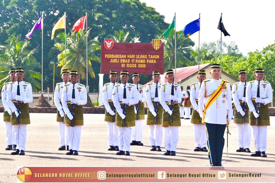 RMS berkenan sertai perbarisan Jubli Emas 17 RAMD