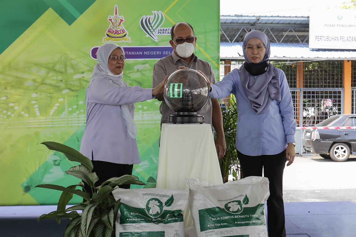 Loji milik PKPS hasil lapan tan baja kompos sehari