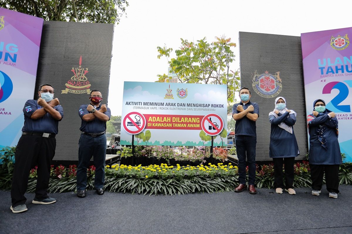 雪州公园禁烟酒 大臣：先警告再执法