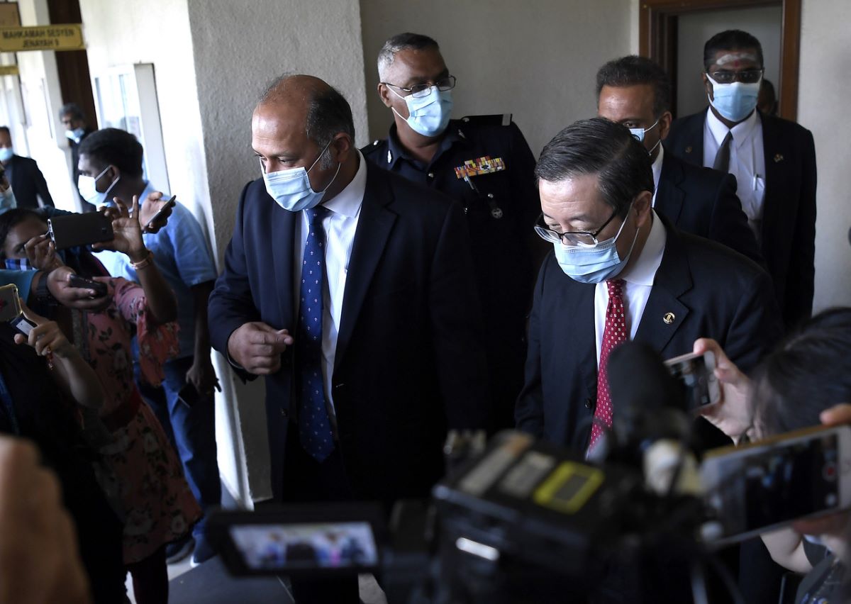 Lim Guan Eng allowed bail of RM1 mil over alleged corruption in Penang undersea tunnel project