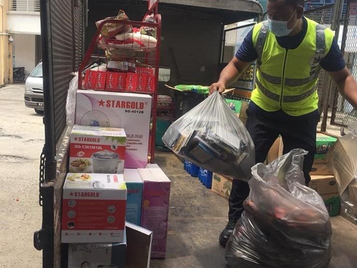 MPK sita barang niaga di premis dikendali warga asing