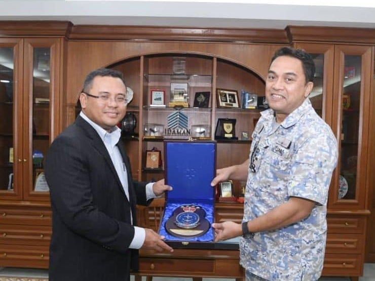 MB terima kunjungan panglima TLDM