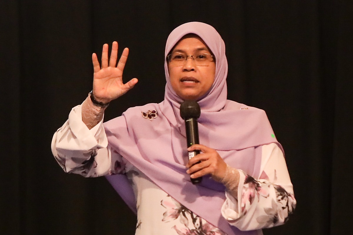Cadang wujud pinjaman beli telefon pintar, bantu rakyat berniaga dalam talian