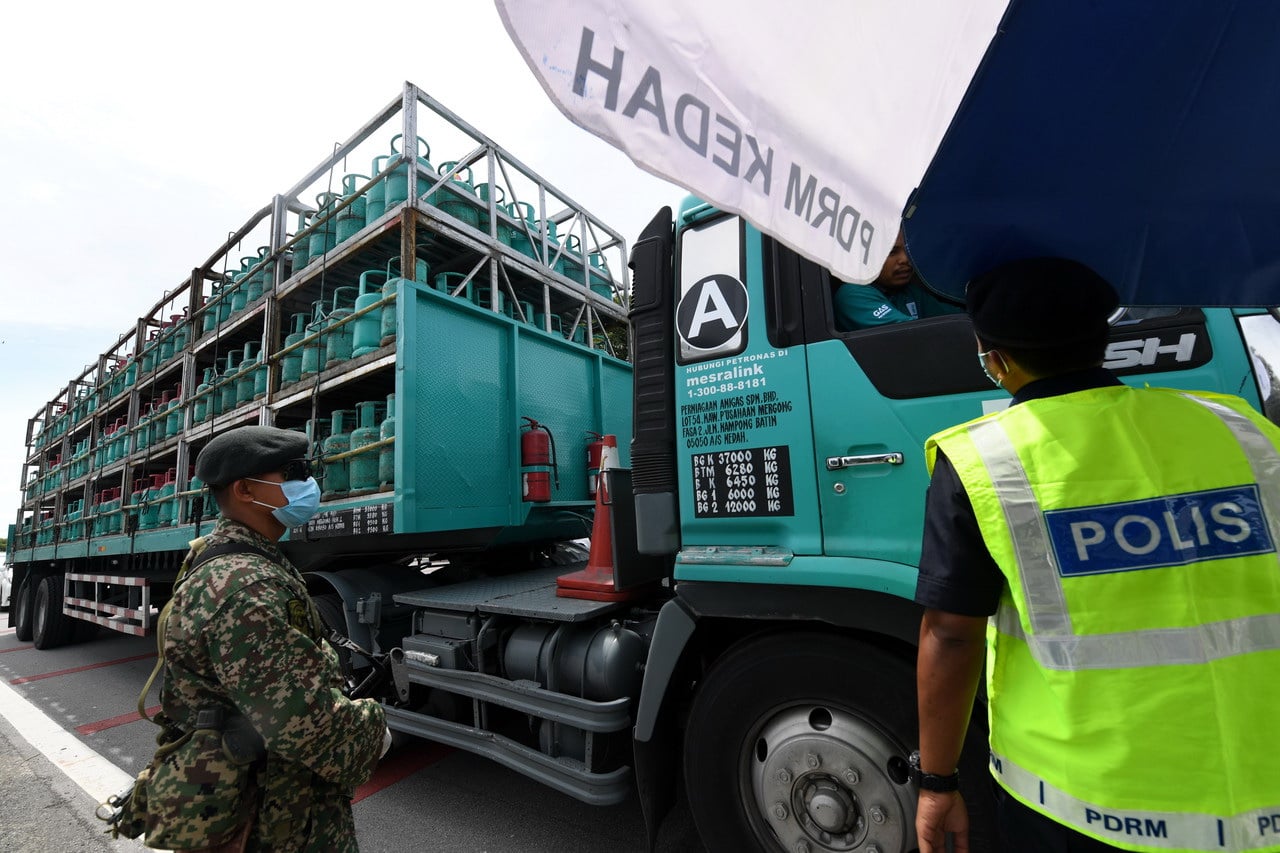 Polis sedia wujud pasukan petugas khas kesan individu keluar PKPD