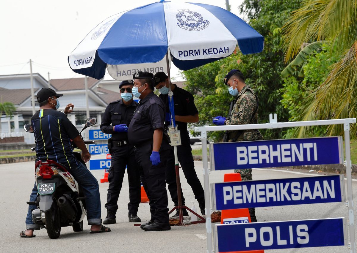 Police nab 198 individuals for flouting RMCO — Ismail Sabri