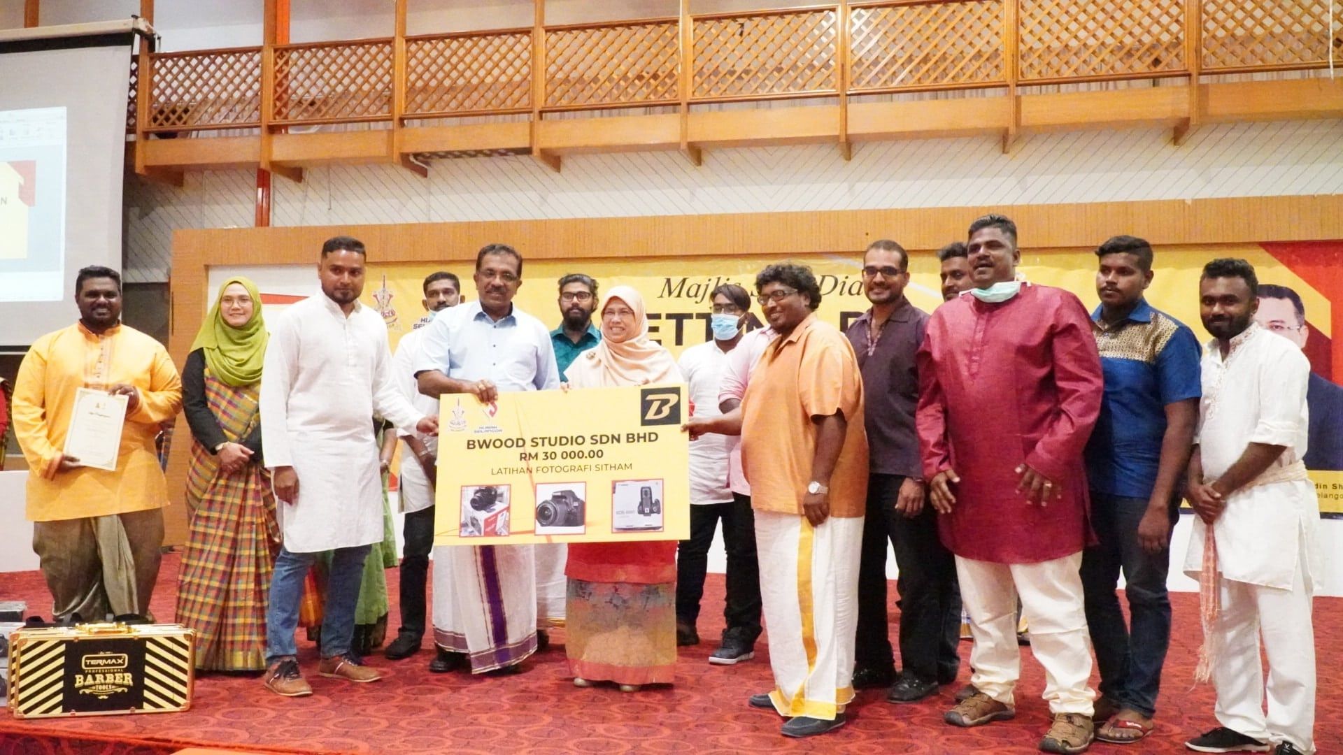 கடனுதவிப் பெற கடுமையான நிபந்தனைகள் வேண்டாம்- லிட்டில் இந்தியா வர்த்தக சங்கம் கோரிக்கை