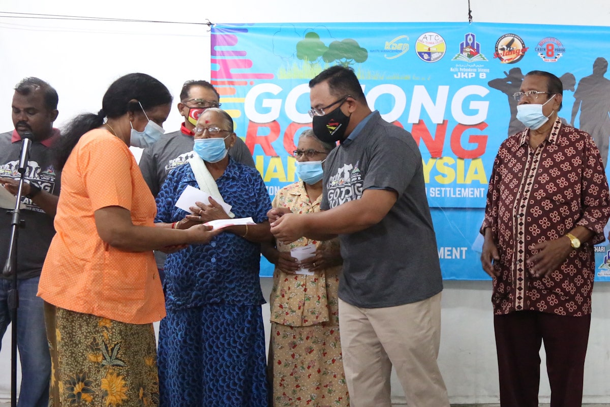 DUN Meru agih baucar beli-belah, hantar ke rumah bagi penerima tidak sihat