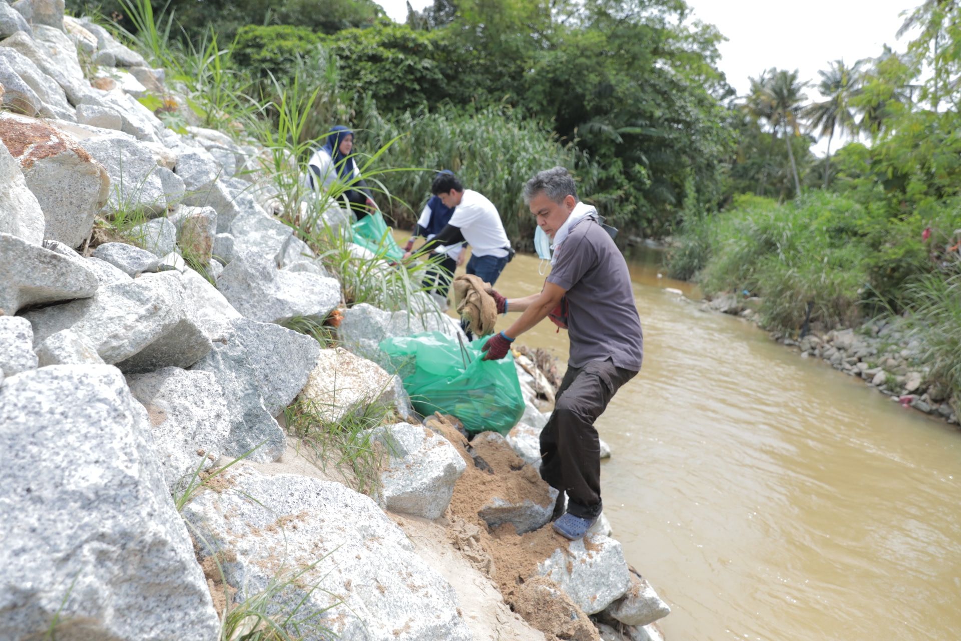 சட்ட விரோதமாக குப்பை கொட்டும் நடவடிக்கை இவ்வாண்டு 50 விழுக்காடு குறைந்தது