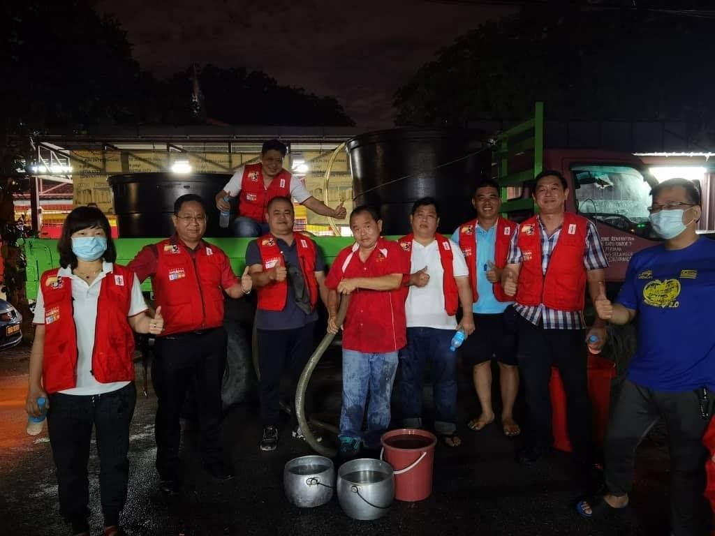 ADN sewa lori agih air kepada penduduk terjejas