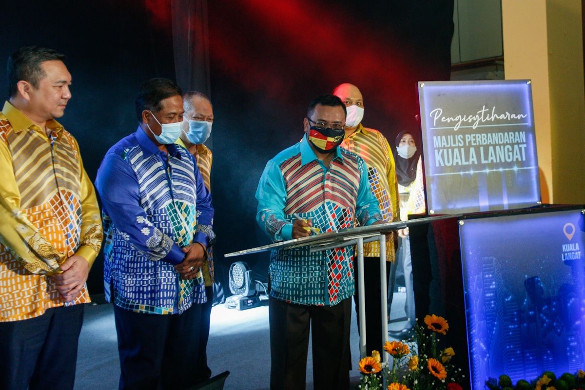 瓜冷县会升格市议会  大臣勉励提升服务效率