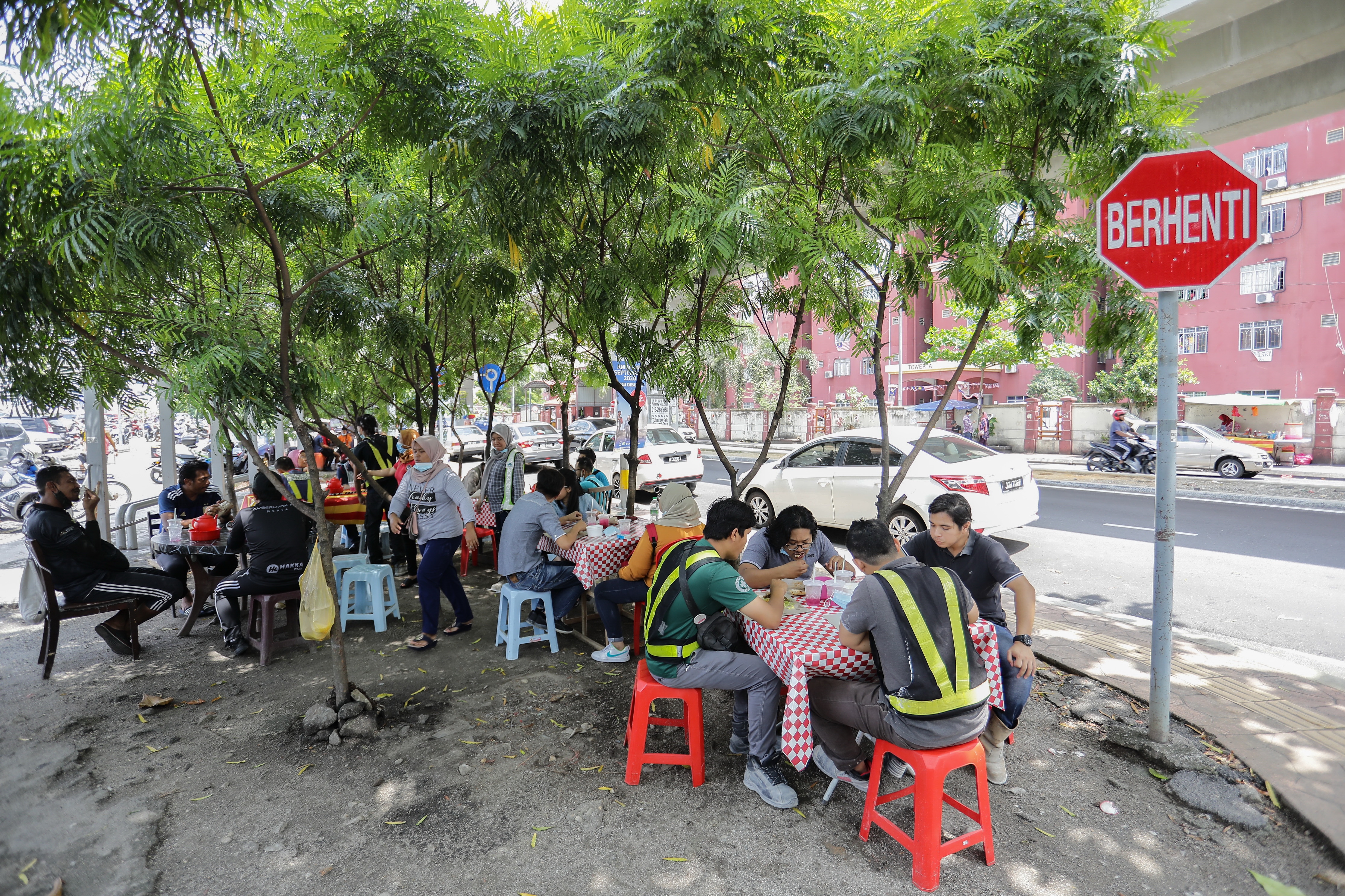 Dari bawah pokok ke e-dapur, bangkit selepas rugi RM70,000