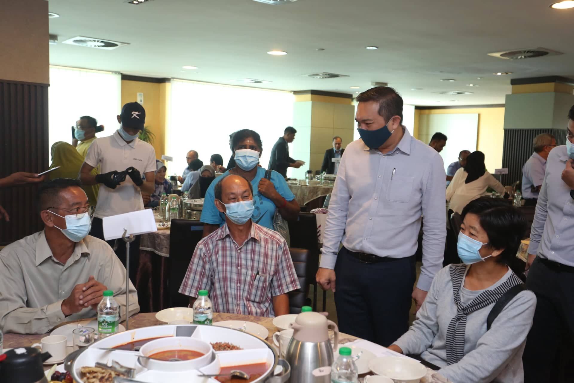 疫情后抢当小贩 加影市会速批临时执照