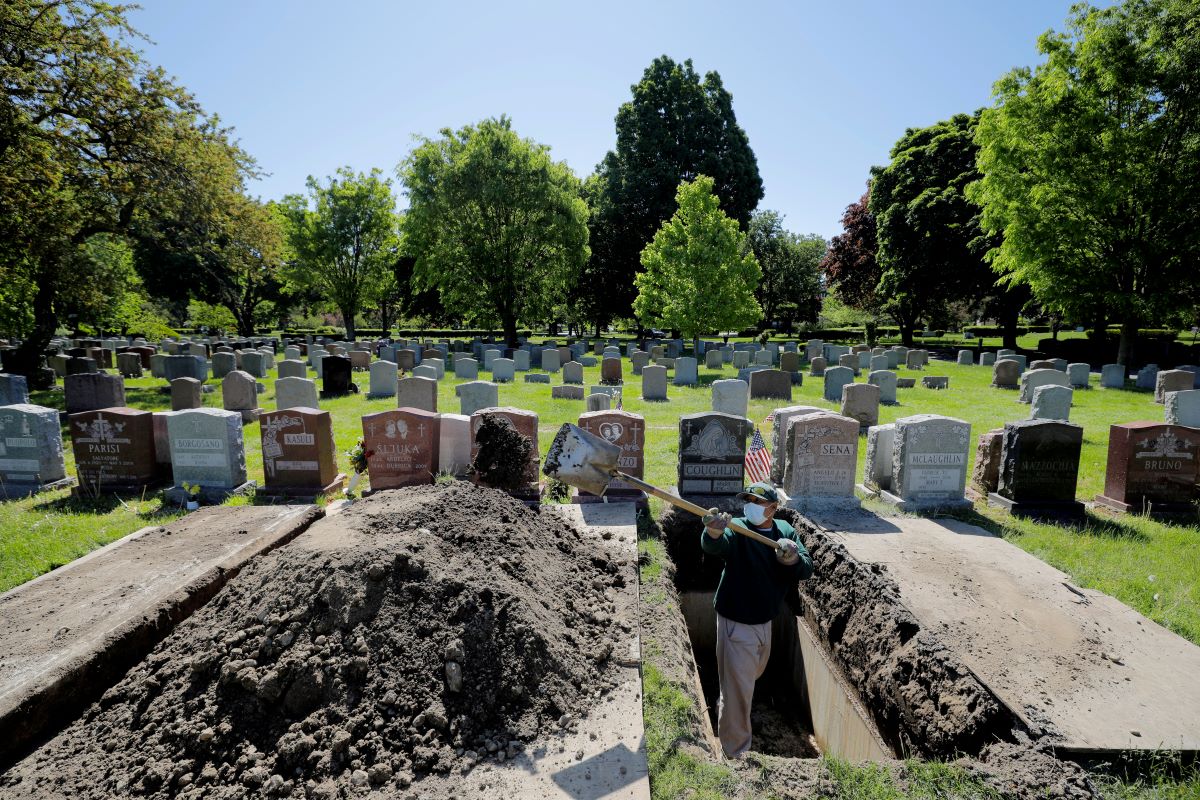 US nears grim milestone of 200,000 Covid-19 deaths