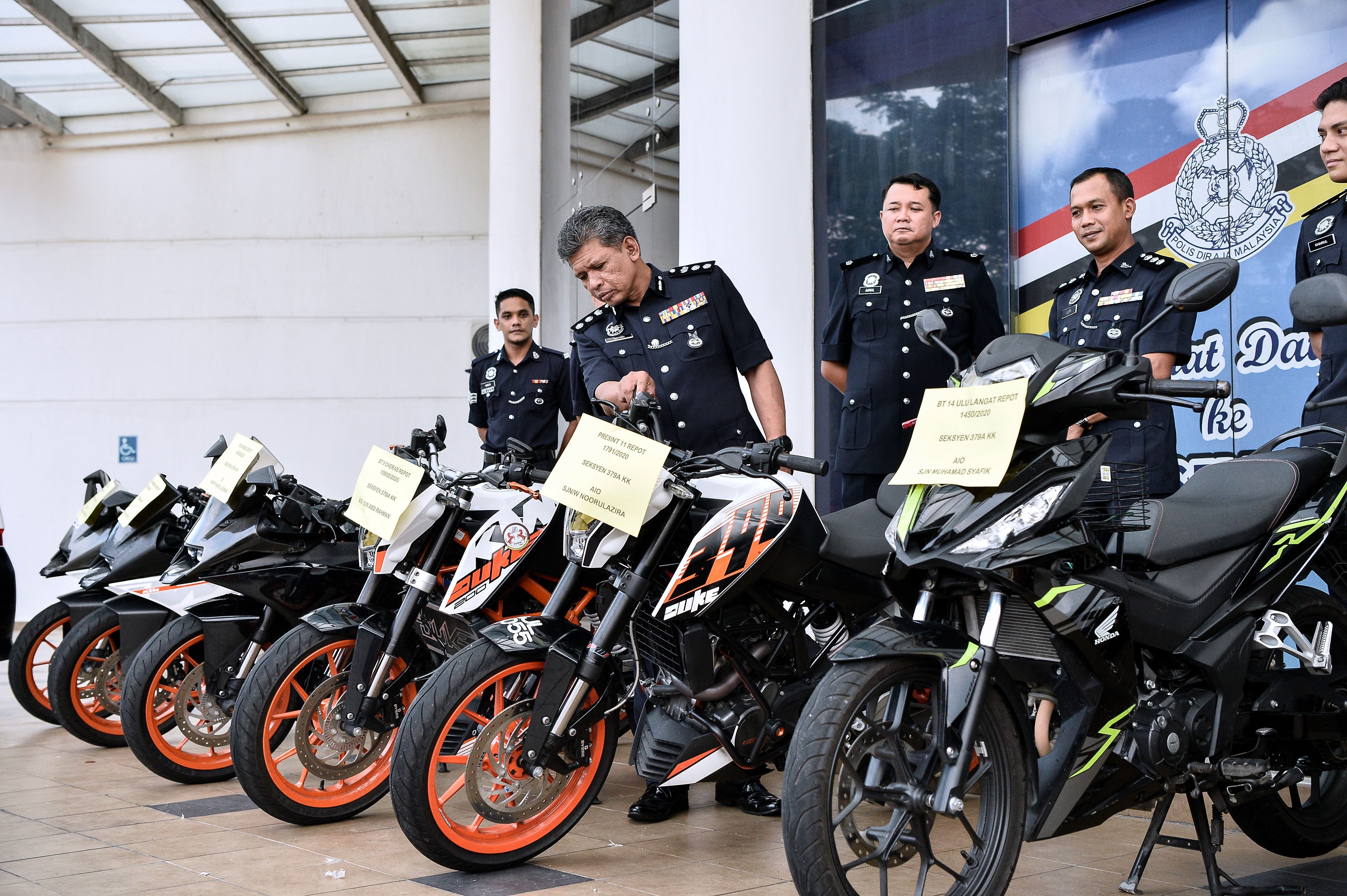 "கேங் கே.டி.எம்." மோட்டார் சைக்கிள் திருட்டுக் கும்பல் முறியடிப்பு