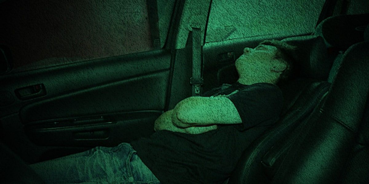 Selamatkah tidur dalam kereta?