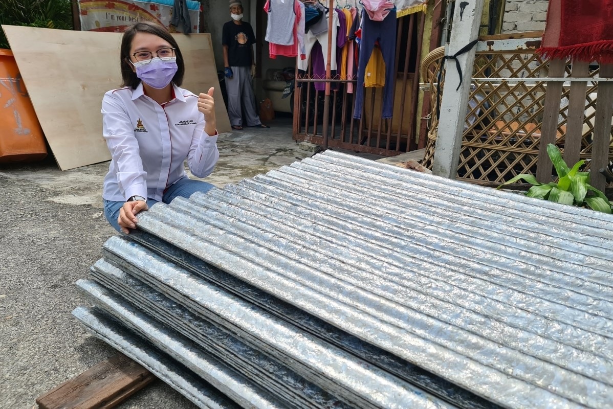Recycled items used to replace roofs of homes in Bandar Utama