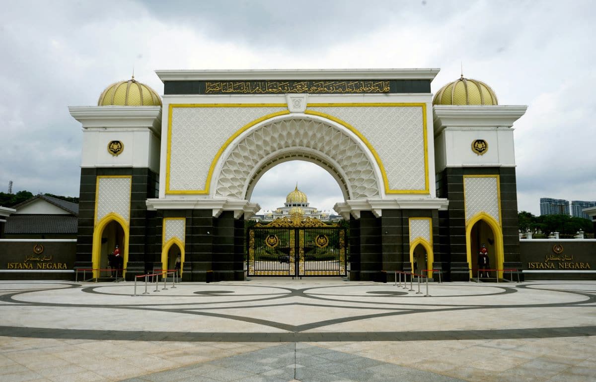 Malay rulers convene special meeting at Istana Negara