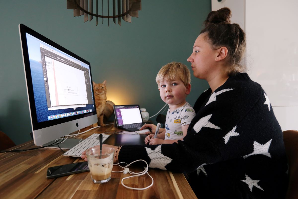 Who pays for the toilet paper? The big questions of the work-from-home era