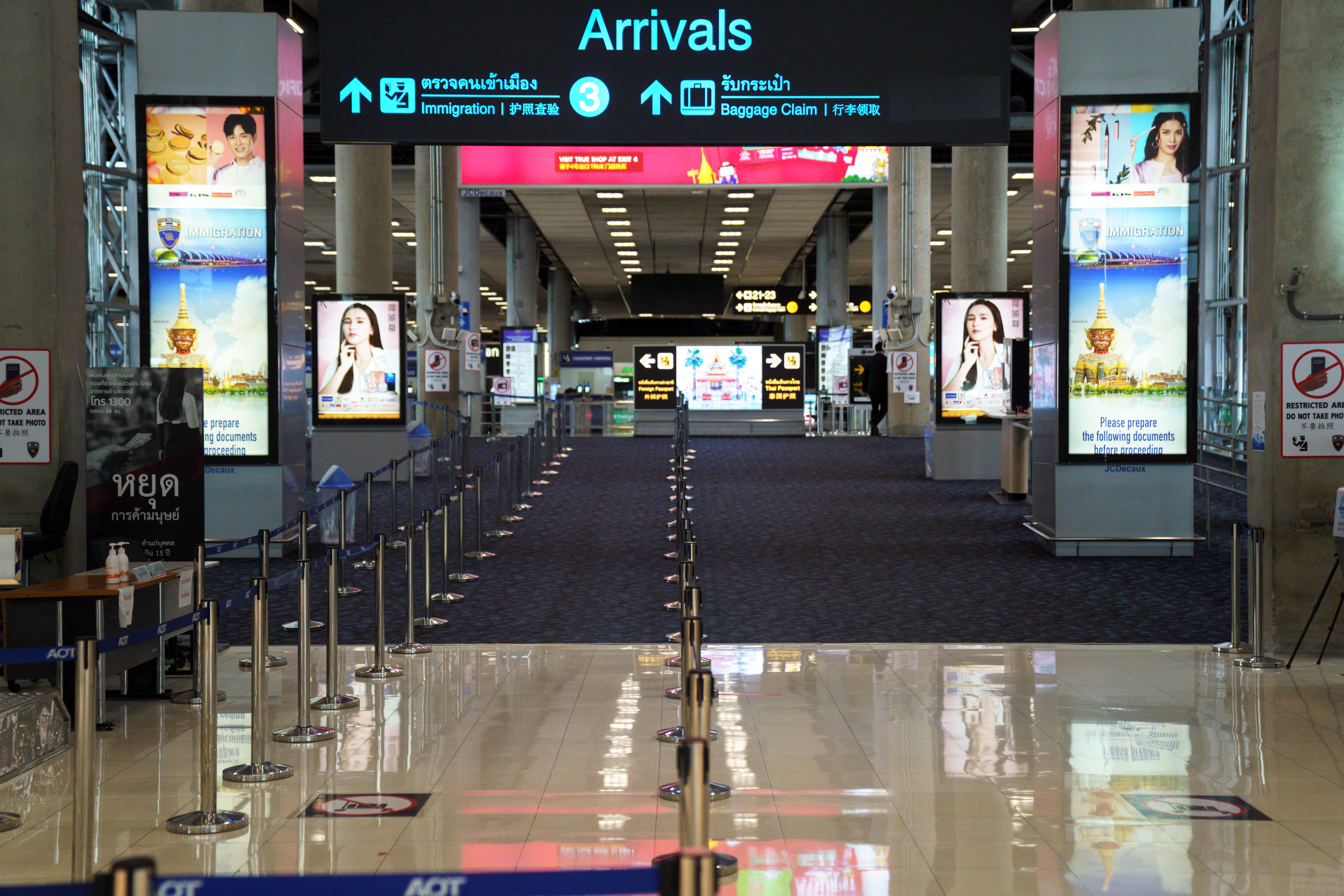 Sekatan sementara penerbangan keluar masuk India mulai Rabu