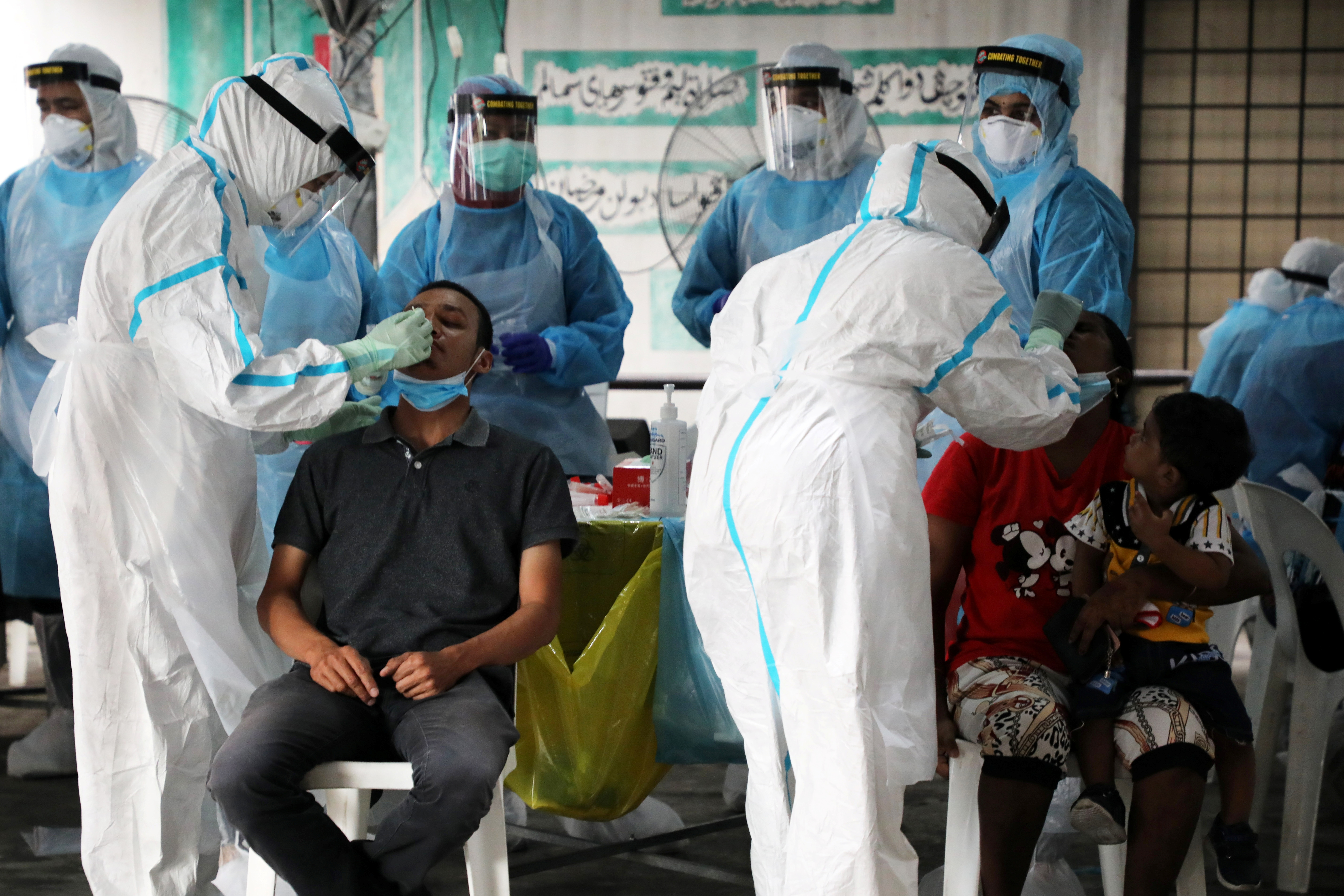 Covid: MOH to assess the need to vaccinate recovered patients — Health DG