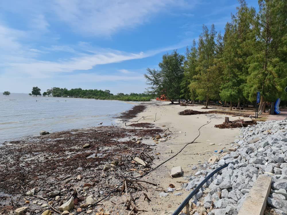 Pantas MPKL kesan limpahan kecil di Pantai Kelanang