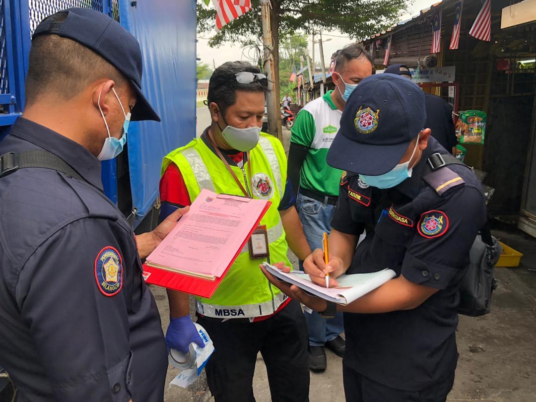 Langgar syarat MBSA, dua premis diarah tutup